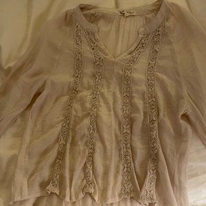 About a girl, adorable off-white blouse, size sm.